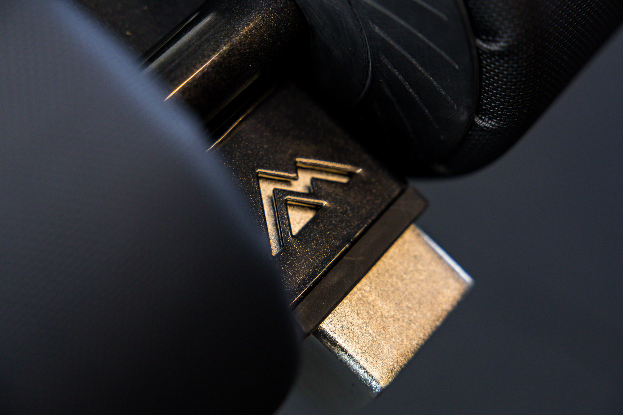 SLEEK DURABLE DESIGN​